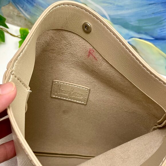 Neiman marcus Gold Folding Clutch Purse With Magnetic Snap Closure & Textured Fi - Picture 8 of 11